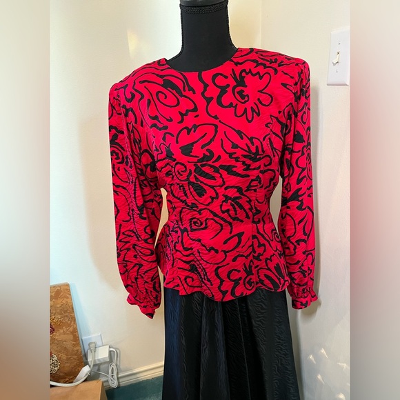 12 - 100% Silk Red & Black Blouse & Matching Black Midi Skirt w/flair - Picture 2 of 16